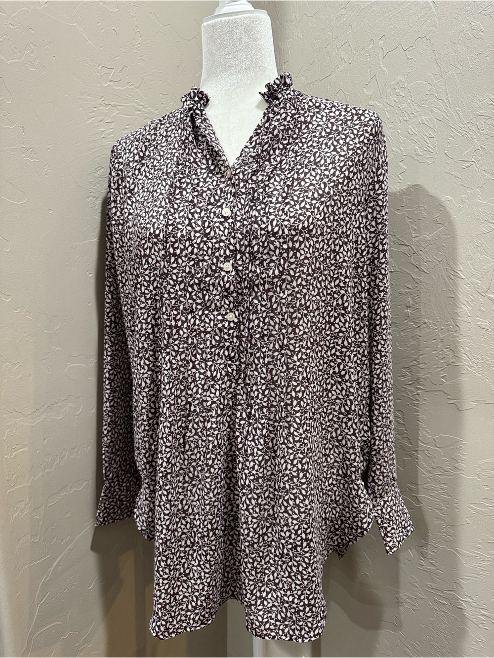 Printed blouse plum loft small gently worn machine washable